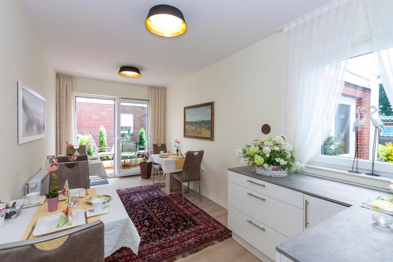 Hotel Garni Nordseerose Greetsiel Krummhörn Buitenkant foto
