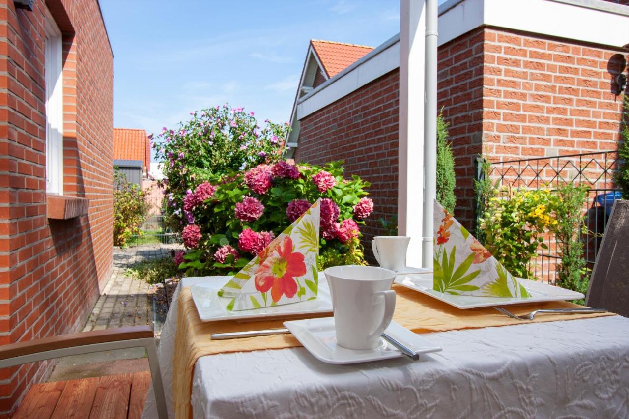 Hotel Garni Nordseerose Greetsiel Krummhörn Buitenkant foto
