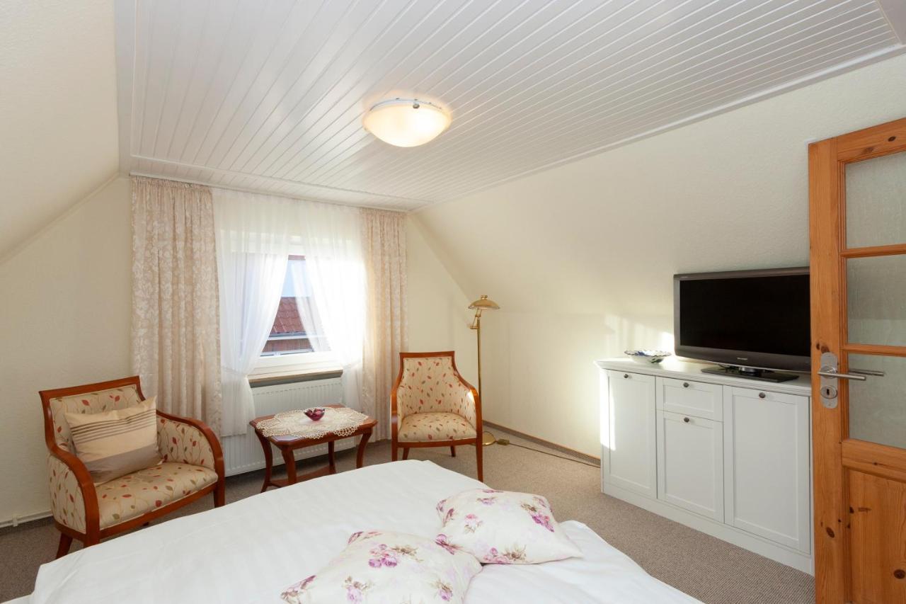 Hotel Garni Nordseerose Greetsiel Krummhörn Buitenkant foto