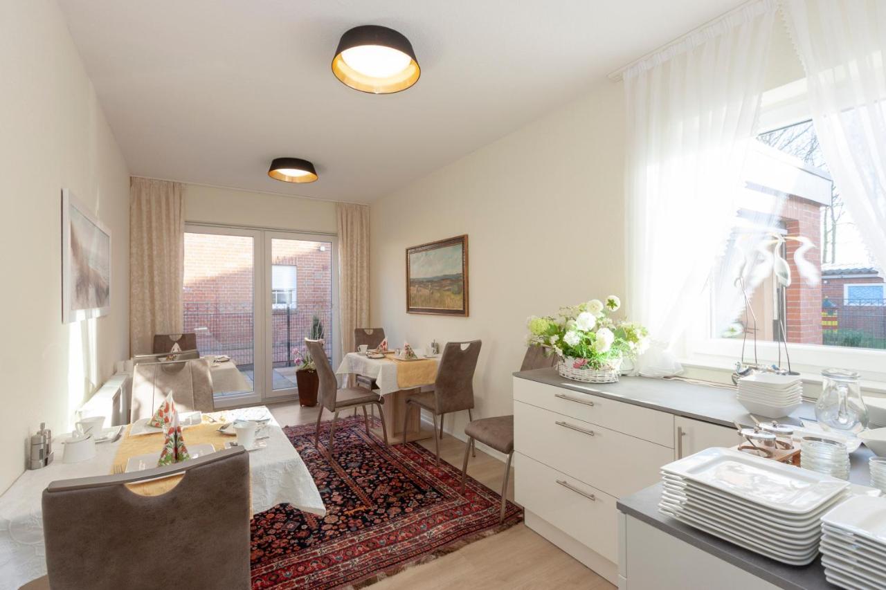 Hotel Garni Nordseerose Greetsiel Krummhörn Buitenkant foto