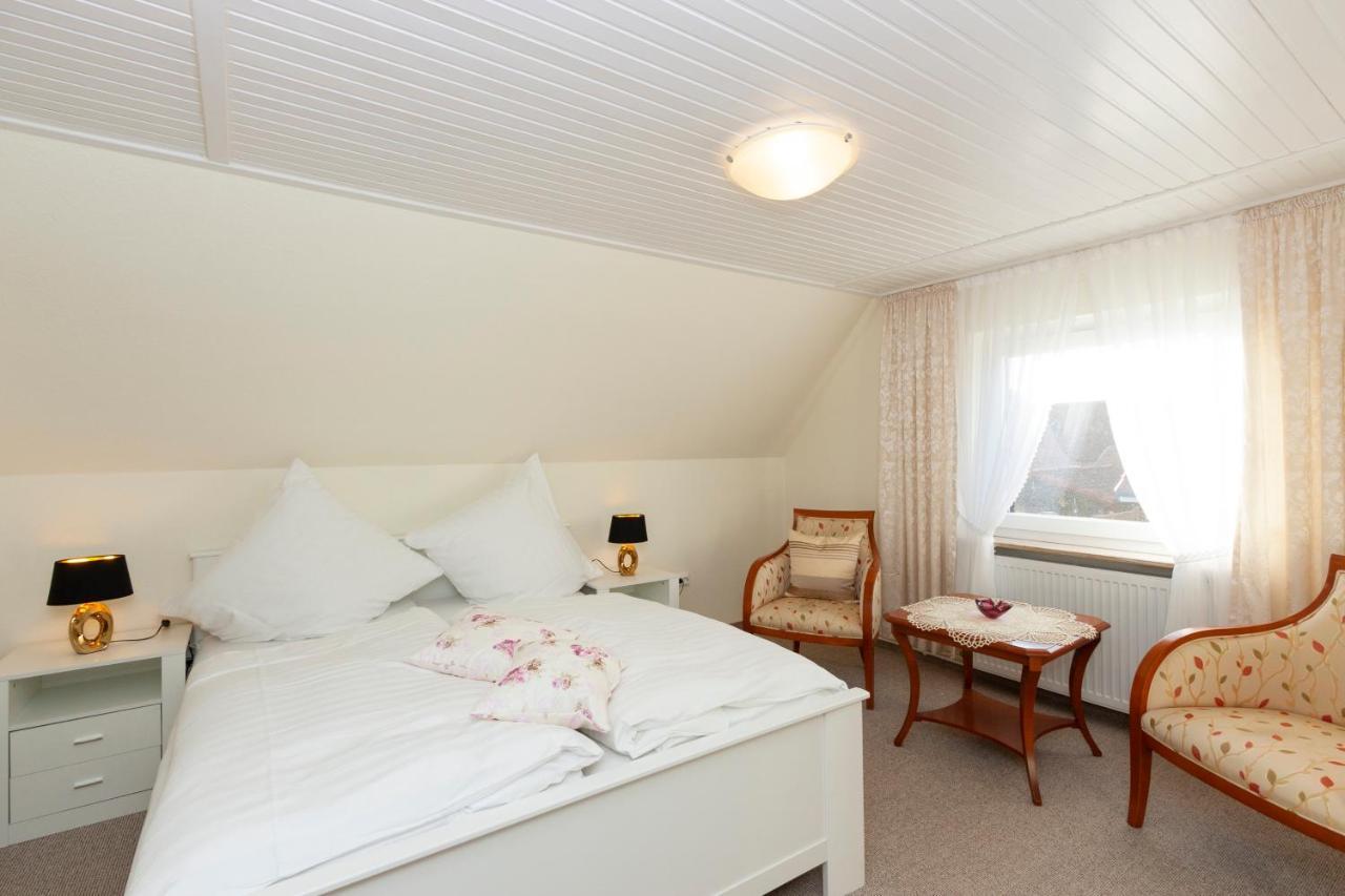 Hotel Garni Nordseerose Greetsiel Krummhörn Buitenkant foto