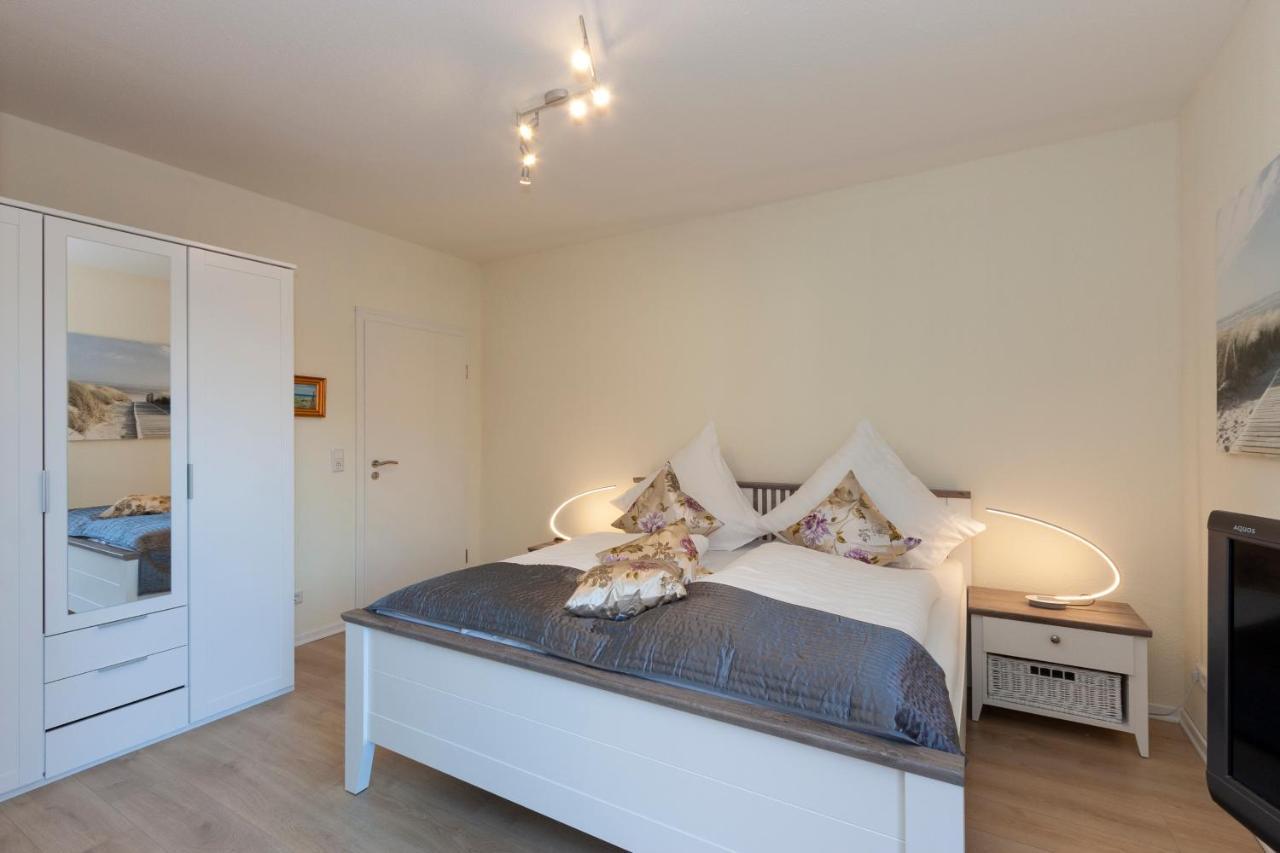 Hotel Garni Nordseerose Greetsiel Krummhörn Buitenkant foto